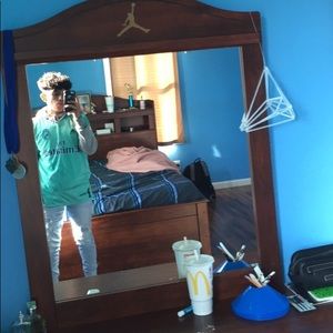 Meet your Posher, Henry